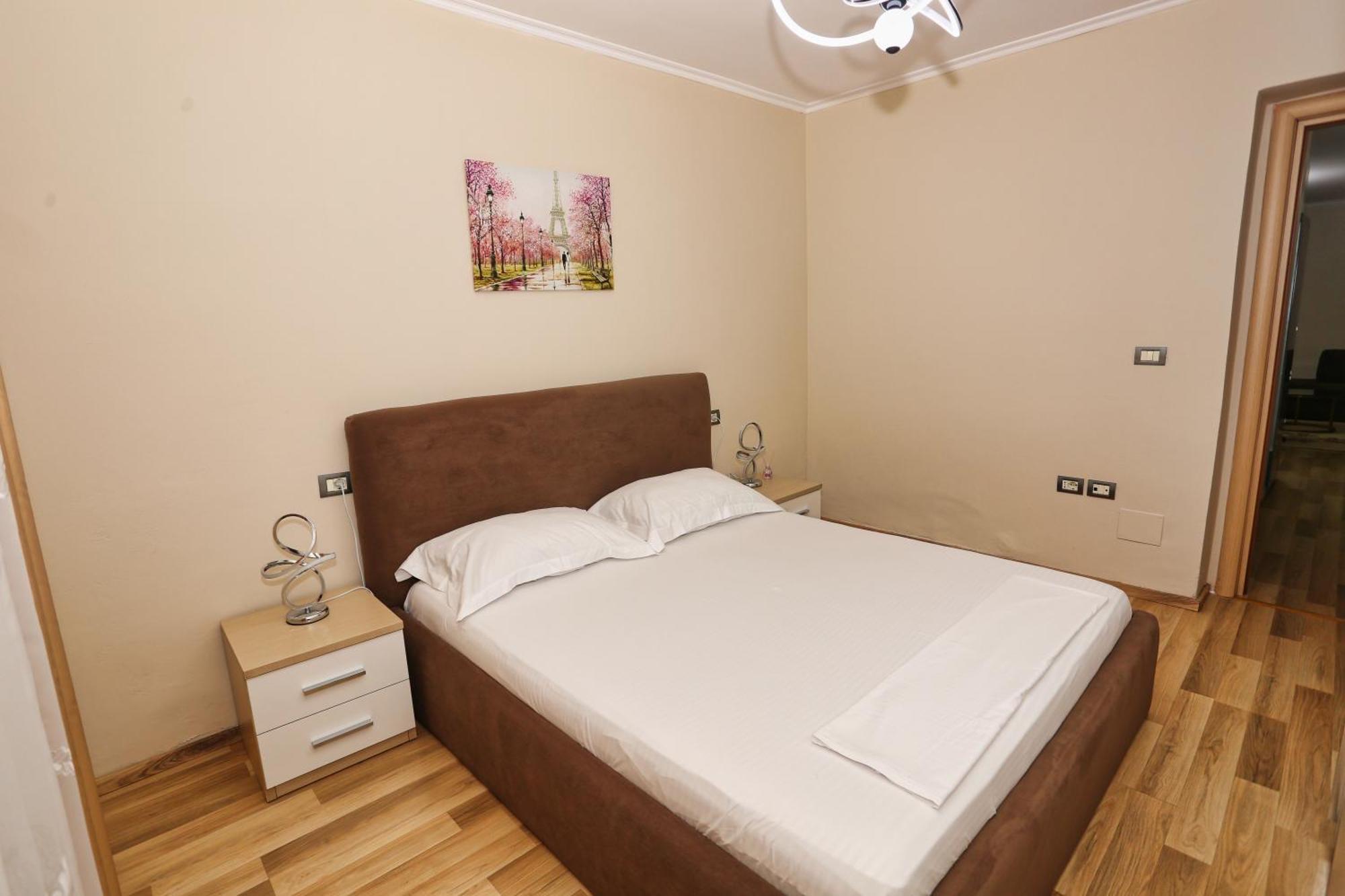 R&B City Center Apartment 地拉那 外观 照片